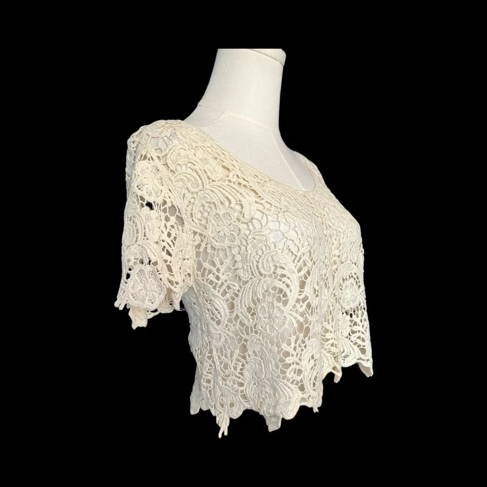 🆕 🤍✨ NWOT DIZZY LIZZY Cream Lace Short Sleeve Top | Sz S